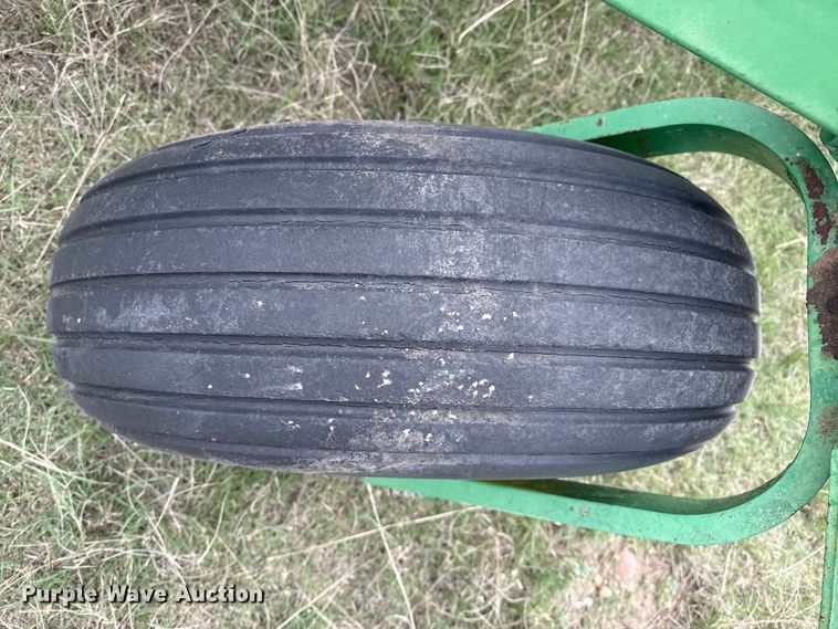 image for item EP0705 John Deere 9300 grain drill