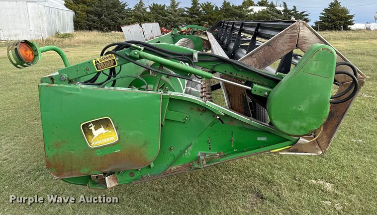 image for item EP0706 John Deere 930 rigid head