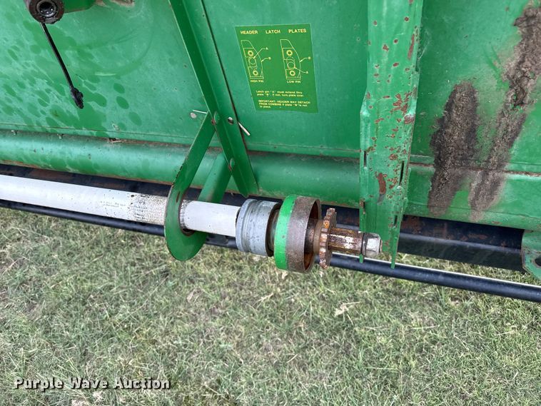 image for item EP0706 John Deere 930 rigid head