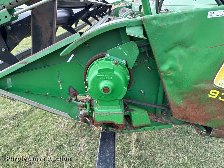 image for item EP0706 John Deere 930 rigid head