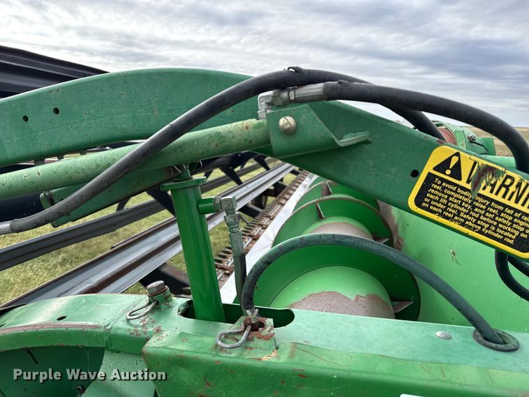 image for item EP0706 John Deere 930 rigid head