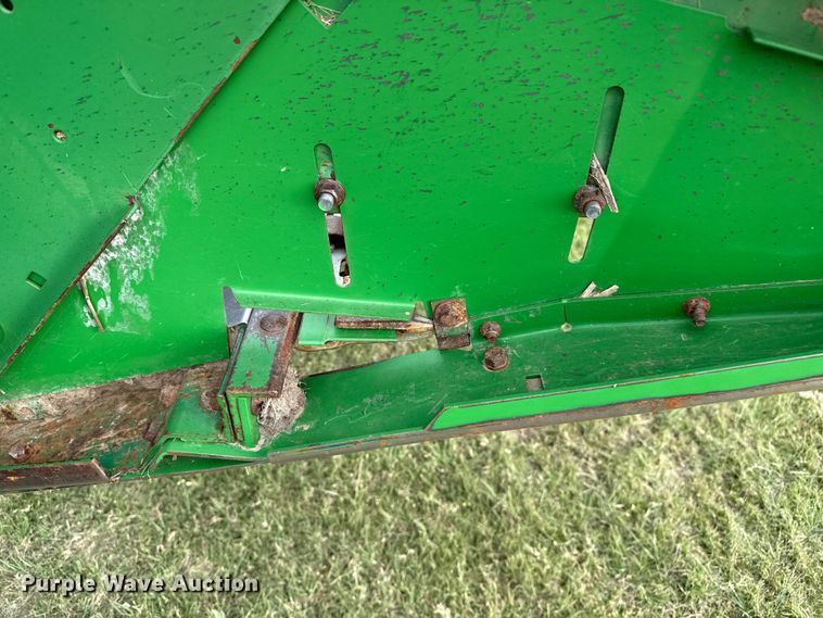 image for item EP0706 John Deere 930 rigid head