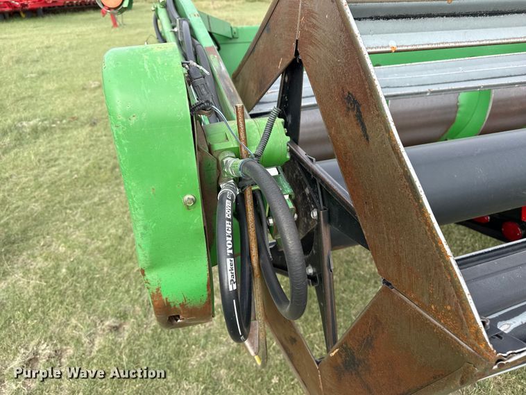 image for item EP0706 John Deere 930 rigid head