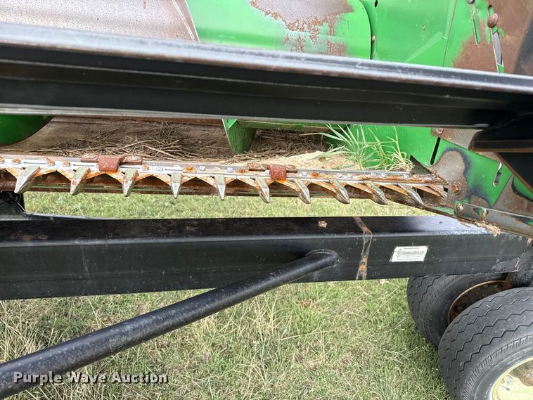 image for item EP0706 John Deere 930 rigid head