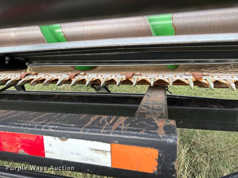 image for item EP0706 John Deere 930 rigid head