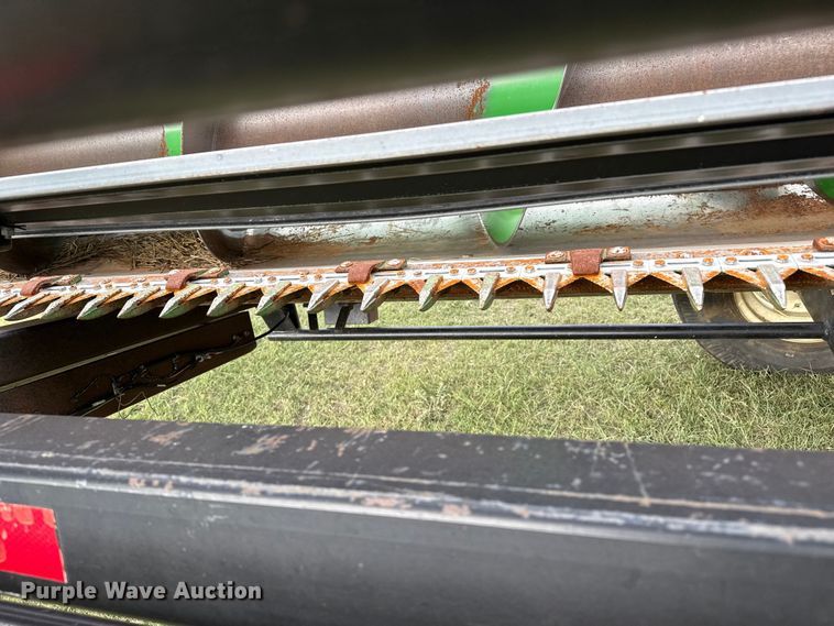 image for item EP0706 John Deere 930 rigid head