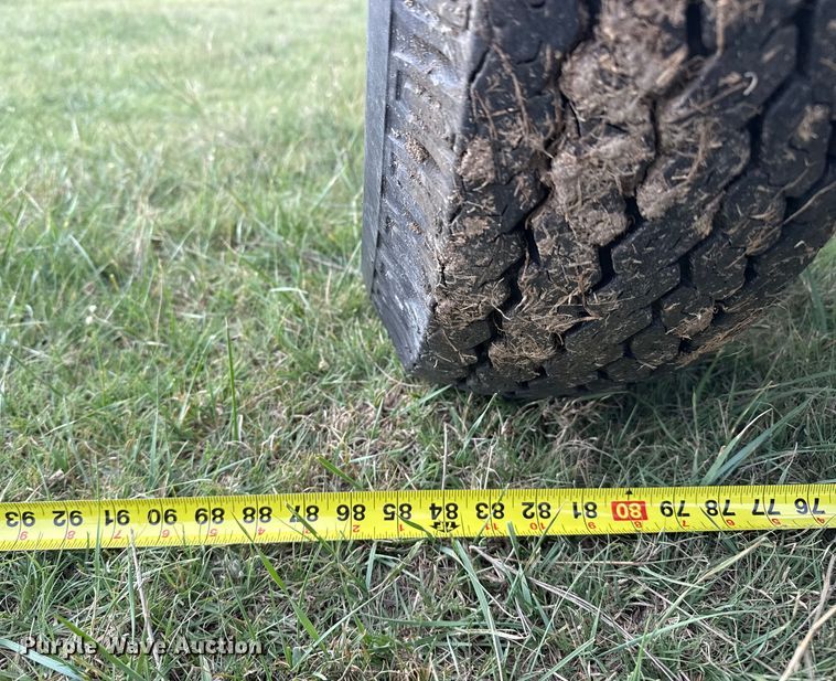 image for item EP0706 John Deere 930 rigid head