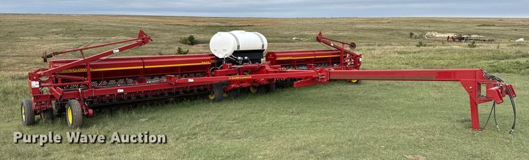 image for item EP0707 Sunflower 9433 grain drill