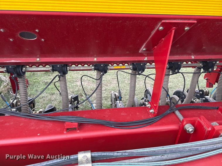 image for item EP0707 Sunflower 9433 grain drill