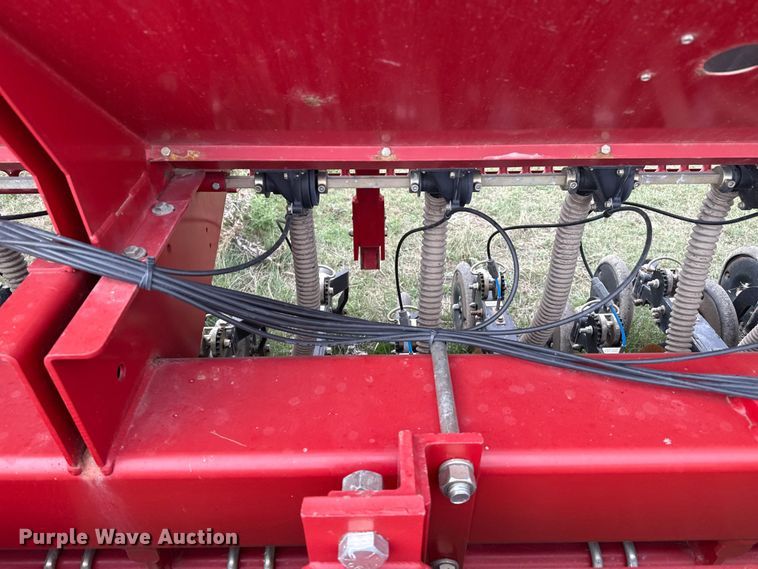 image for item EP0707 Sunflower 9433 grain drill