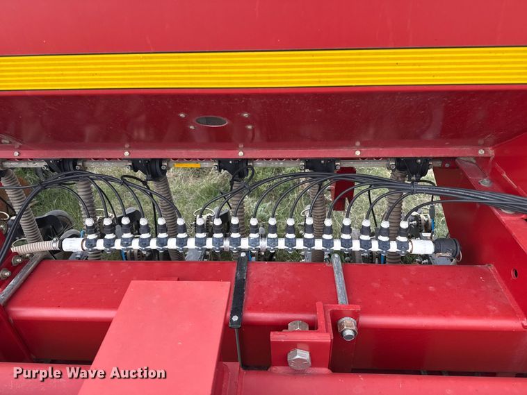 image for item EP0707 Sunflower 9433 grain drill