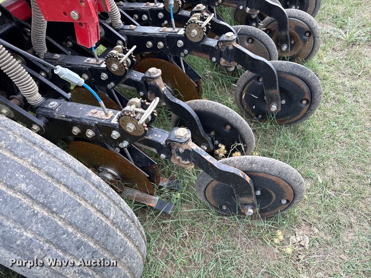 image for item EP0707 Sunflower 9433 grain drill