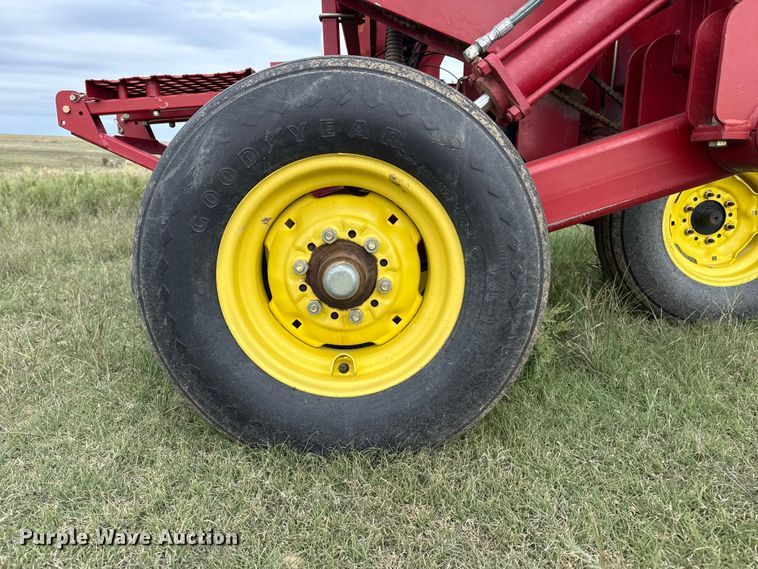 image for item EP0707 Sunflower 9433 grain drill