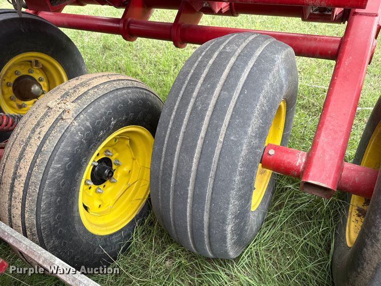 image for item EP0707 Sunflower 9433 grain drill