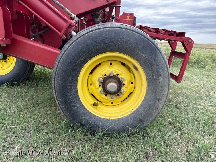 image for item EP0707 Sunflower 9433 grain drill