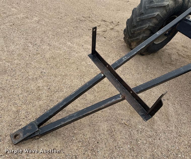 image for item EP0710 Case IH ADX 2230 air commodity cart