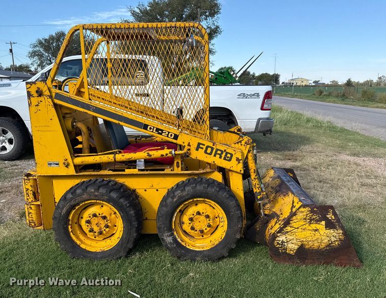 image for item EP0724 1975 Ford CL20 skid steer loader