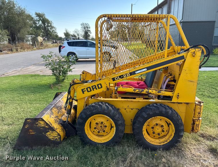 image for item EP0724 1975 Ford CL20 skid steer loader