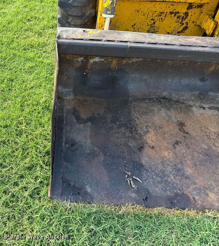 image for item EP0724 1975 Ford CL20 skid steer loader