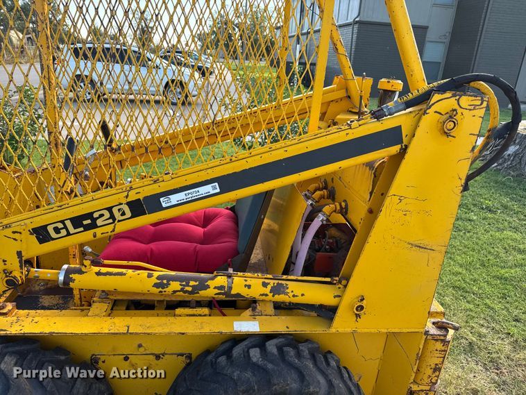 image for item EP0724 1975 Ford CL20 skid steer loader