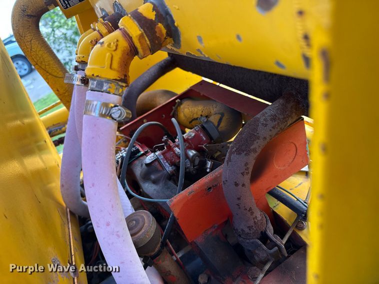 image for item EP0724 1975 Ford CL20 skid steer loader