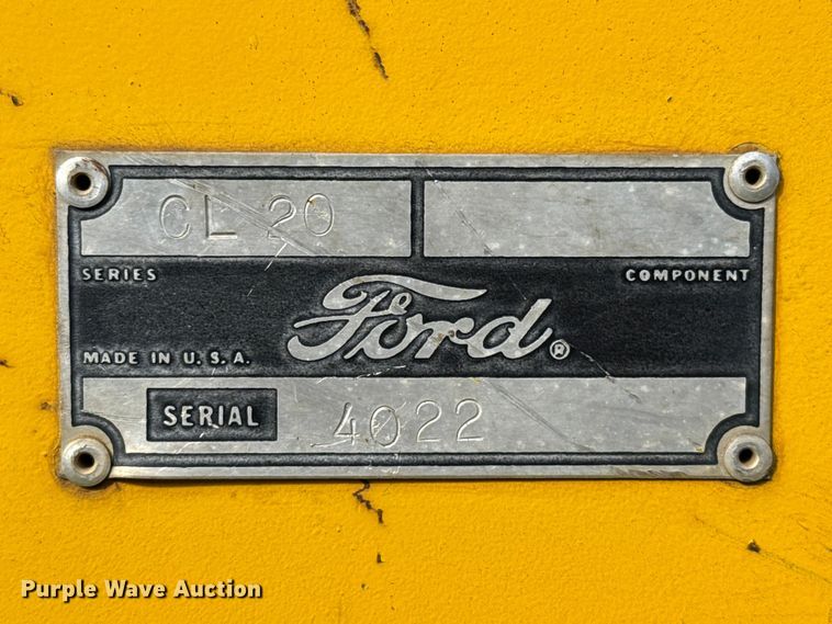 image for item EP0724 1975 Ford CL20 skid steer loader