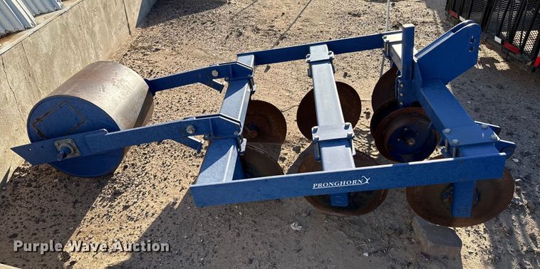 image for item EP0739 Pronghorn pivot track filler