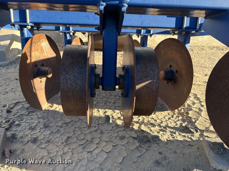 image for item EP0739 Pronghorn pivot track filler