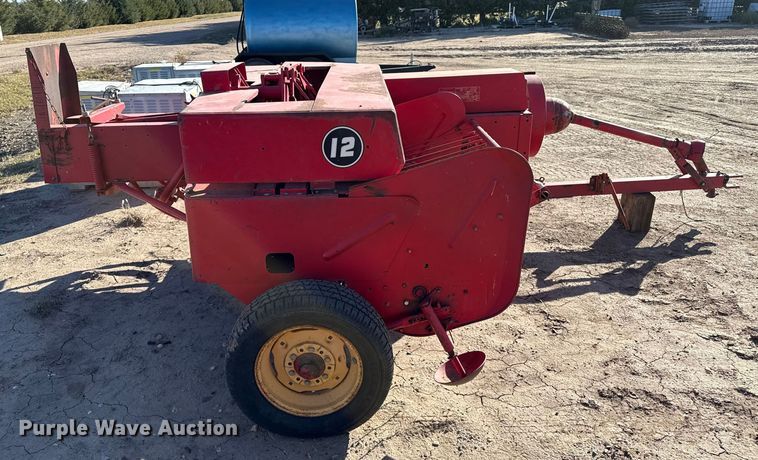 image for item EP0760 Massey Ferguson 12 small square baler