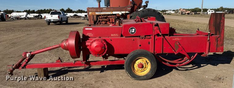 image for item EP0760 Massey Ferguson 12 small square baler