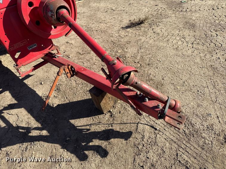 image for item EP0760 Massey Ferguson 12 small square baler