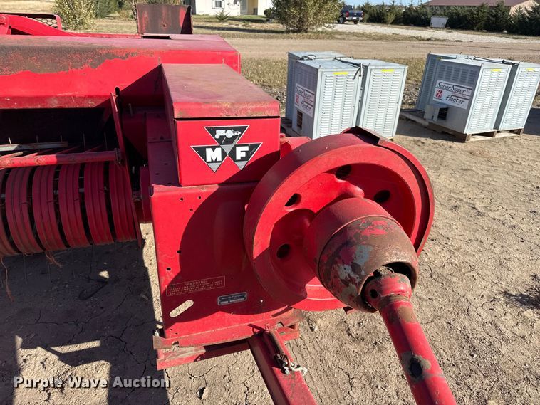 image for item EP0760 Massey Ferguson 12 small square baler
