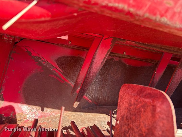 image for item EP0760 Massey Ferguson 12 small square baler