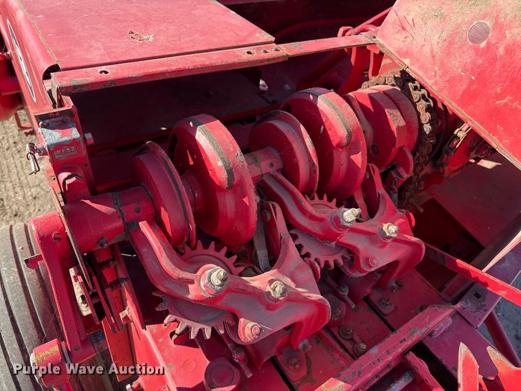 image for item EP0760 Massey Ferguson 12 small square baler
