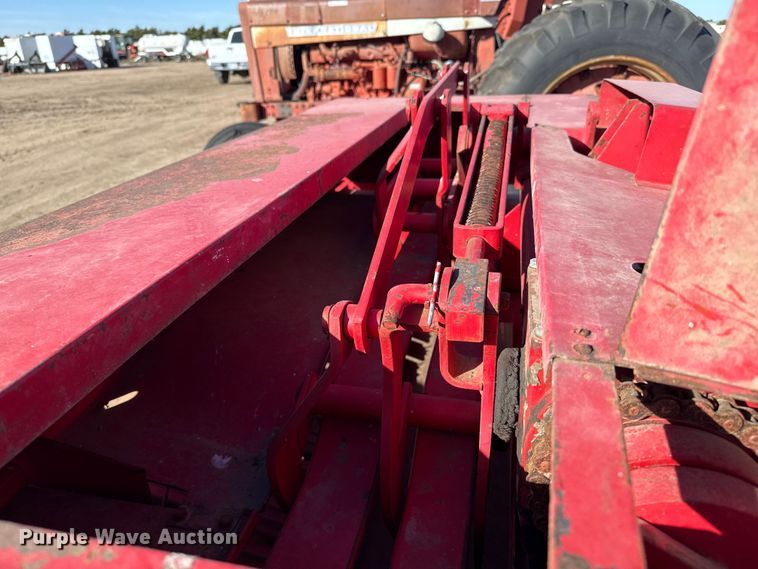 image for item EP0760 Massey Ferguson 12 small square baler