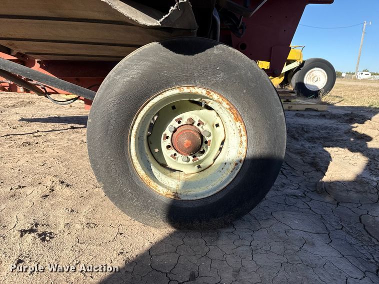 image for item EP0762 Hesston BP25 bale processor