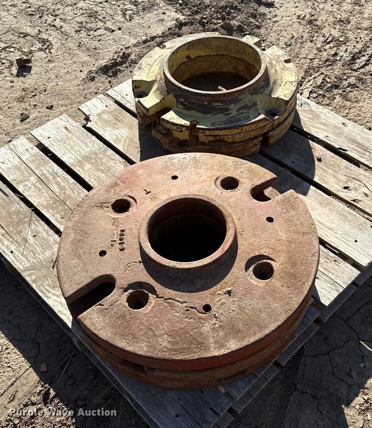 image for item EP0763 (13) tractor wheel weights
