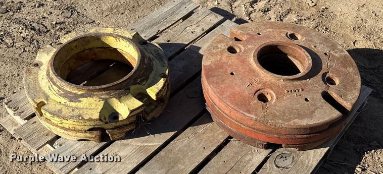 image for item EP0763 (13) tractor wheel weights