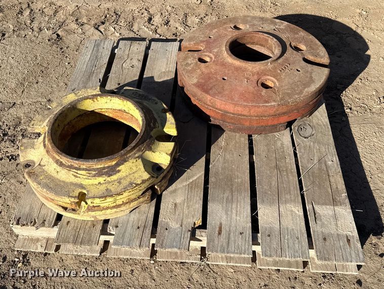 image for item EP0763 (13) tractor wheel weights