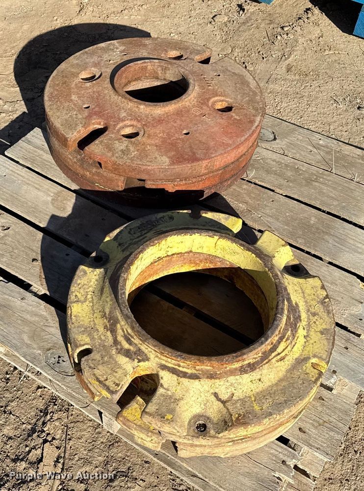 image for item EP0763 (13) tractor wheel weights