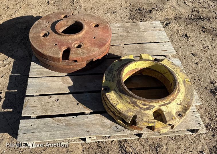 image for item EP0763 (13) tractor wheel weights