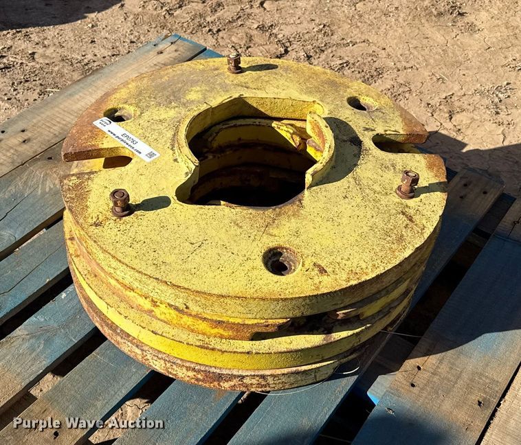image for item EP0763 (13) tractor wheel weights