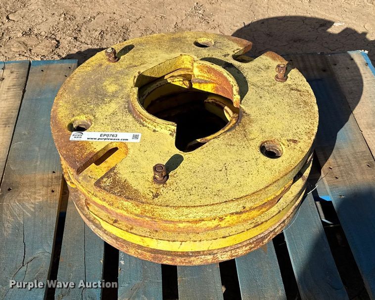 image for item EP0763 (13) tractor wheel weights