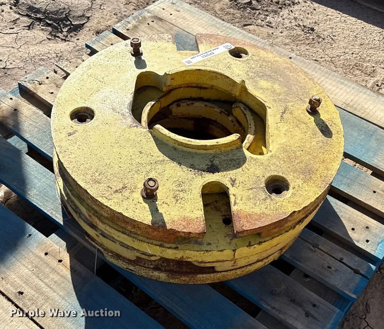 image for item EP0763 (13) tractor wheel weights