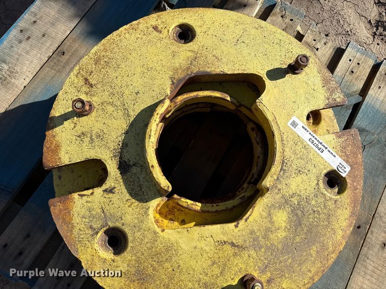 image for item EP0763 (13) tractor wheel weights