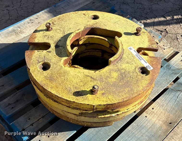 image for item EP0763 (13) tractor wheel weights