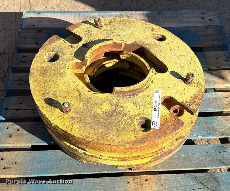 image for item EP0763 (13) tractor wheel weights