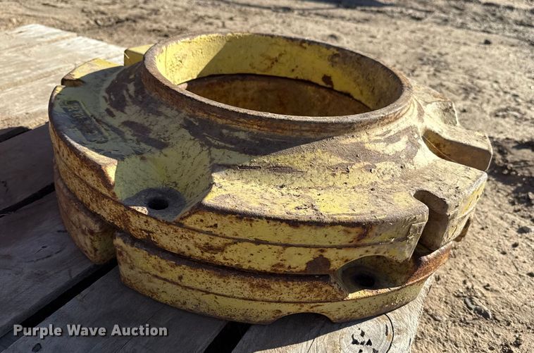 image for item EP0763 (13) tractor wheel weights