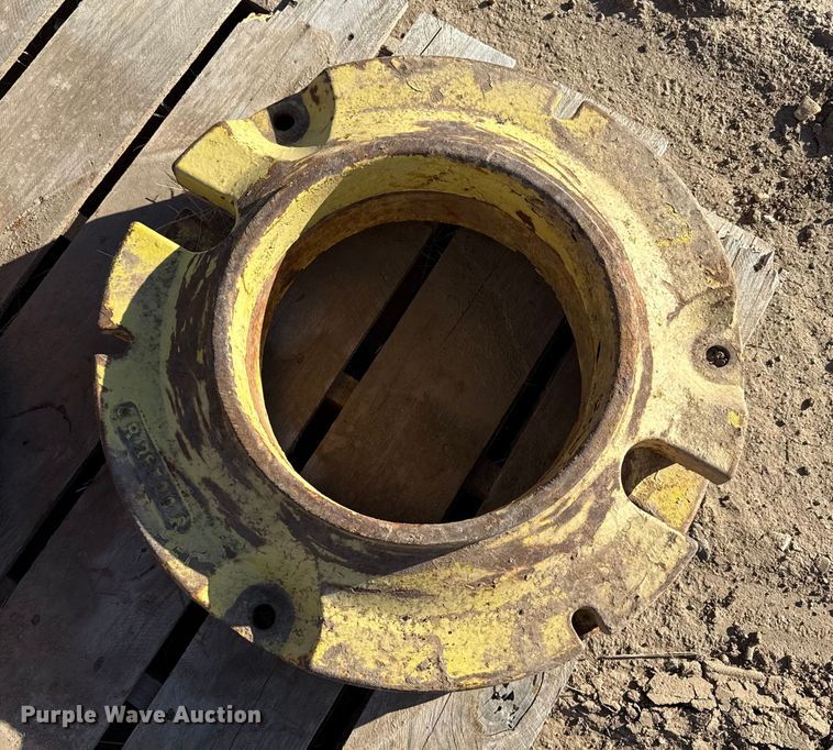 image for item EP0763 (13) tractor wheel weights