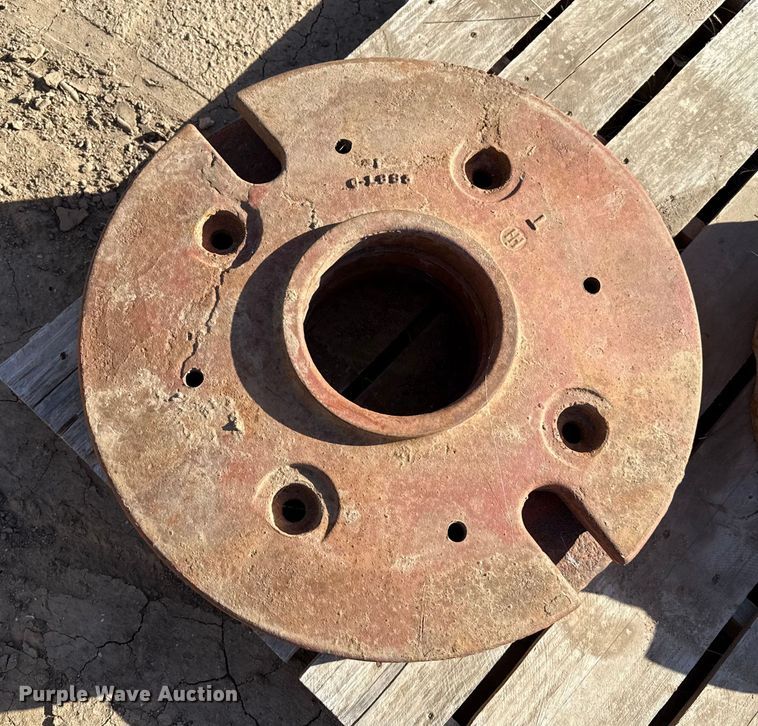 image for item EP0763 (13) tractor wheel weights